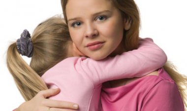 Felaketlerin Ardından Çocuklara Yas Tutmaları İçin İzin Verin