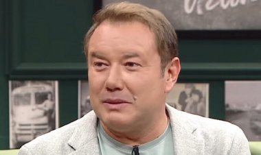 TRT 1`de yayınlanan Seksenler dizisinde evin oğlu Ahmet karakteriyle keyifli bir sağlık söyleşisi yaptık. Şoray Uzun sağlık konusunda sınıfta kalacağını söyledi.