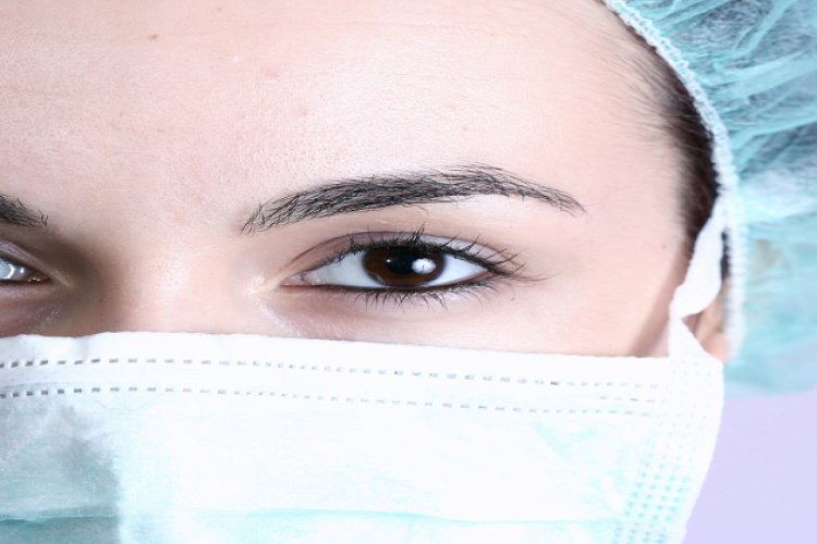 KEMOTERAPİ TEDAVİSİ SIRASINDA DOKTORUNUZUN ÖNERİLERİ DIŞINA ÇIKMAYIN 