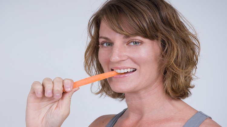 Menopoz Döneminde Diş Sağlığına Dikkat