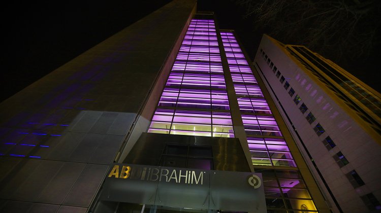 Abdi İbrahim Tower, Epilepsi Farkındalığı İçin Mora Bürünüyor