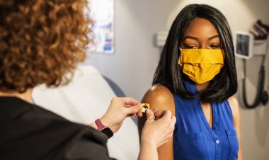 Covid-19 Aşıları Kadınlarda Adet Düzensizliğine Mi Yol Açıyor?