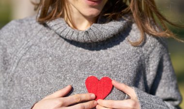 Kadınlarda ve Erkeklerde Kalp Krizi Belirtileri Farklı