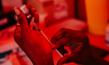 DSÖ, '3. Doz Aşıları Erteleyin' Çağrısı Yaptı