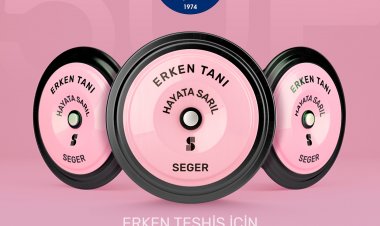 Seger Meme Kanserine Pembe Korna İle Dikkat Çekti