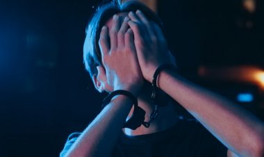 Çalma Hastalığına (Kleptomani) Çocukluk Travmaları Neden Oluyor!