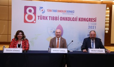 8. Türk Tıbbi Onkoloji Kongresi: Kanser Hastaları Mutlaka Aşılanmalı