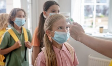 Fransa'da İlkokullarda Maske Takmak Zorunlu Oldu