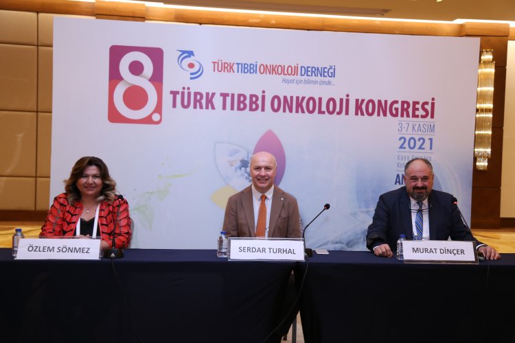 8. Türk Tıbbi Onkoloji Kongresi: Kanser Hastaları Mutlaka Aşılanmalı