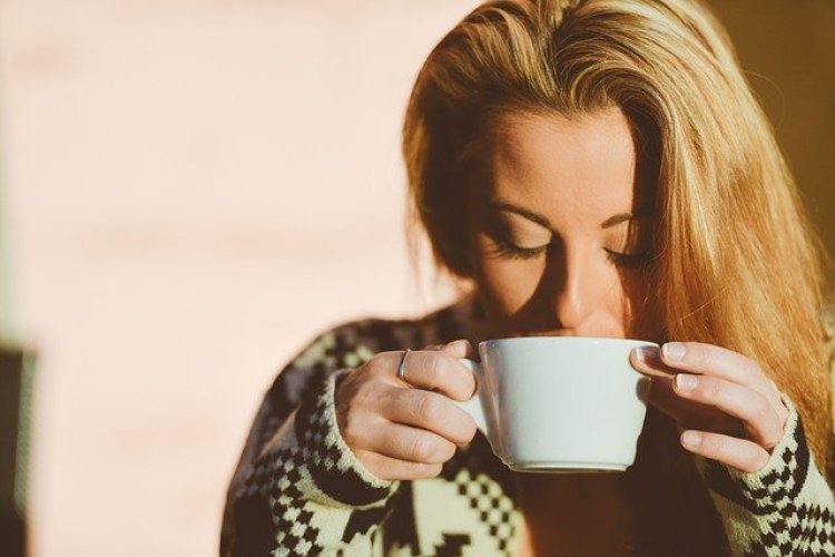 Güne Kafein Tüketmeden Zinde Uyanmak İçin 5 İpucu