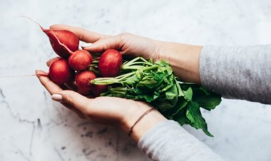 Öksürüğe Karşı Ballı Turp Kürü