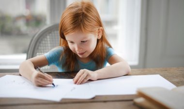 Ebeveynin Başarı Eleştirisi Çocukta Depresyona Yol Açıyor