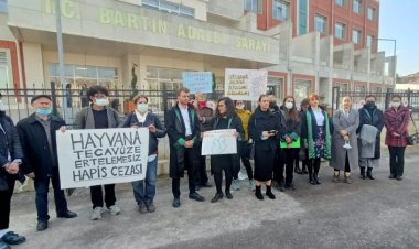 Cinsel İstismara Uğrayan Köpeğin Davası İçin Hayvanseverler Buluştu