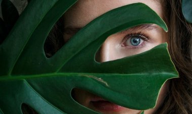 Yorgun Ve Üzgün Bakış İstemeyenler Estetiğe Yöneliyor