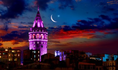 Türkiye'nin Sembol Yapıları Epilepsi İçin Mor Işıklandırıldı