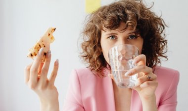 İş Yerinde Mobbinge Maruz Kalmak Yeme Bozukluğunu Tetikliyor