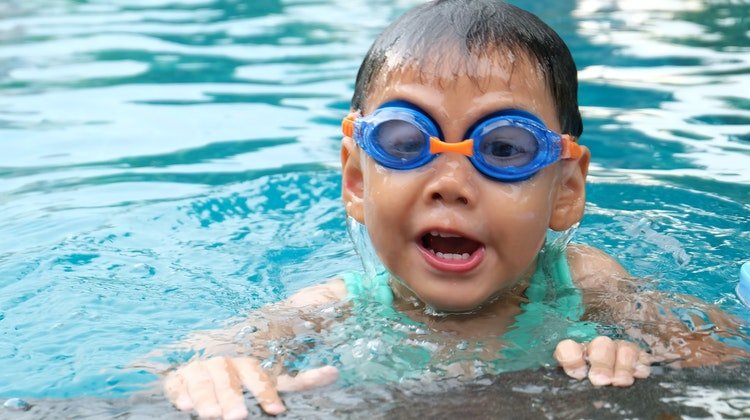Ebeveynler Dikkat: Havuz Kazalarında En Riskli Grup 5 Yaş Altı