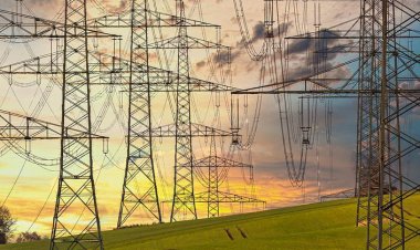 "Yenilenebilir Enerji Kaynaklarına Yönelinmeli"