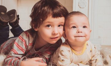 Kıskanılan Kardeş Değil İlginiz! Kardeş Kıskançlığı İle Baş Etme Yöntemleri