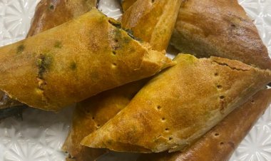 Glutensiz Ispanaklı El Açması Börek Tarifi