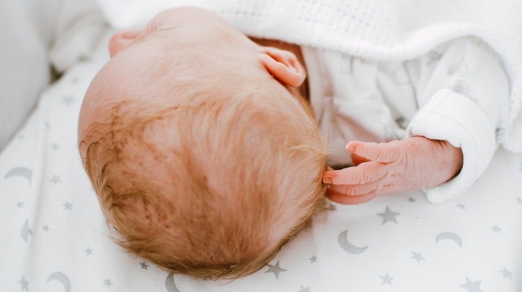 Bebeklerde Kafa Şekil Bozukluğunun 11 Nedeni