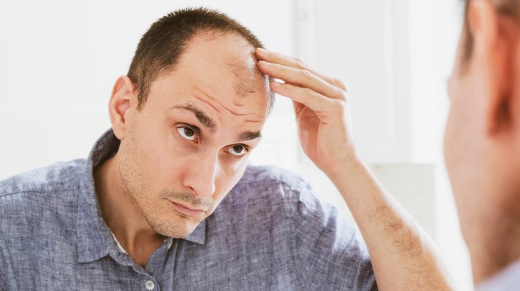 Saçkıran Hastalığı (Alopesi Areata) Nedir? Risk Faktörleri Nelerdir?