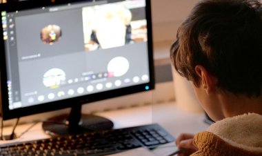 Dijital Ebeveynlik Mümkün mü? İşte Anne Babalara 7 Öneri