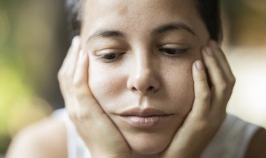 Mevsimsel Depresyon Neden Olur? Kimler Mevsimsel Depresyon Riski Taşıyor?