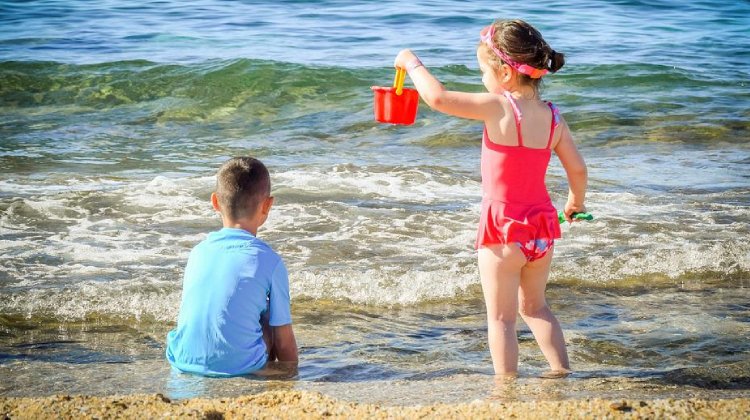 Çocukları Güneşin Zararlı Etkilerinden Korumak İçin Öneriler