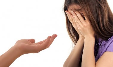 Yeni İnsanlarla Tanışma Korkusu Bir Hastalık Olabilir mi?