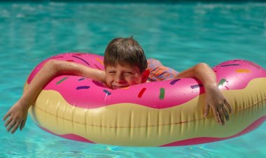 Yazın Çocuklarda Solar Retinopati (Gözde Güneş Yanığı) Riski