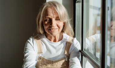 Sosyal Hayatı Etkileyen İdrar Kaçırma Sorununa Mesane Pili Çözümü