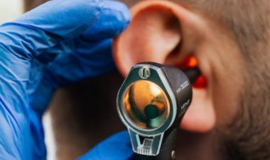 Kulakta Ağrı ve Tıkanma Hissi Kulak Enfeksiyonu İşareti