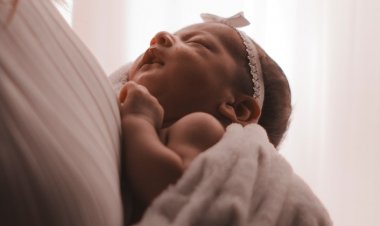 Yenidoğan Bebeklerde Emzirme Nasıl Olmalı?