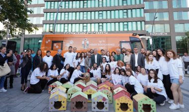 Üsküdarda Sokak Hayvanlarına Tam Tüşekküllü Mobil Hastane