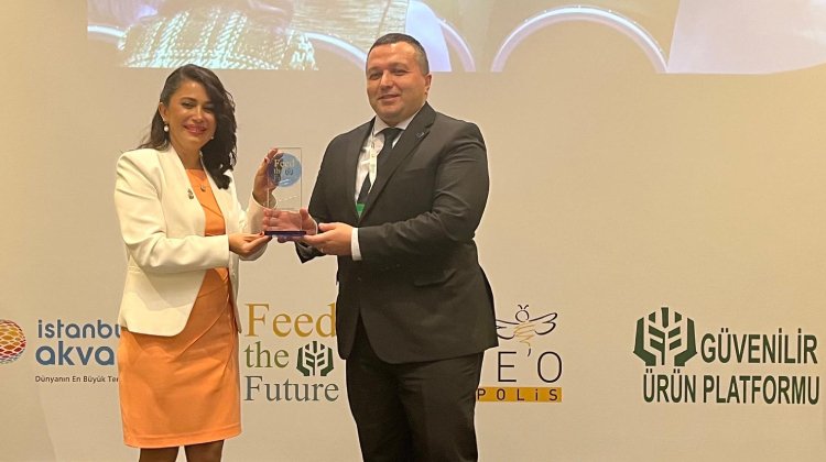 Polifarma'ya En Güvenilir Gıda Takviyesi Ödülü