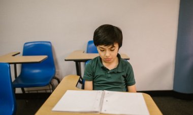 Konuşma Bozukluğu Yaşayan Çocuk Akran Zorbalığına Maruz Kalıyor!