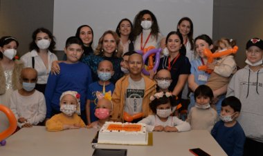 Lösemiyi Yenen Çocuklardan Turuncu Zafer Kutlaması