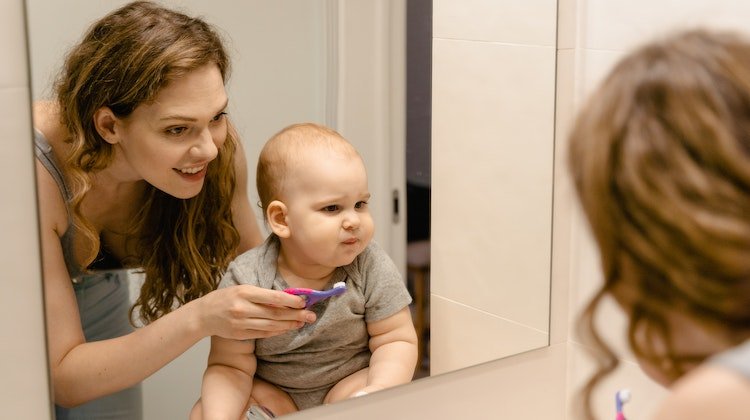 Bebeklerde Diş Ne Zaman Fırçalanmalı?