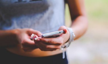 Sosyal Medyada Güzel Görünme Baskısı Yetersizlik Hissettiriyor!