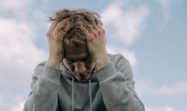 Hava Değişimleri Baş Ağrısını Tetikliyor! Bu Önerilere Dikkat