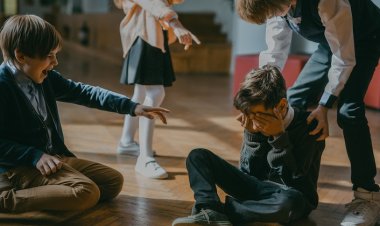 Akran Zorbalığı Neden Ortaya Çıkar? İşte 5 Ortak Zorba Davranışı