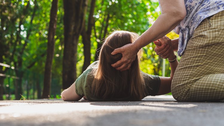 Epilepsi (Sara) Nöbeti Esnasında Nasıl Davranılmalı?