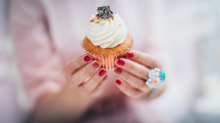 Tatlıya 'Hayır' Diyemeyenler İçin Glutensiz Limonlu Cupcake Tarifi