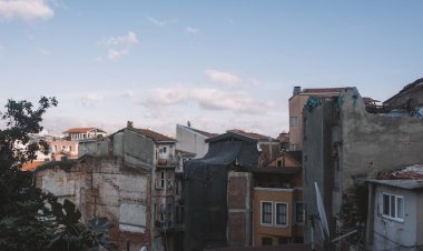 Deprem Anında Neler Yapmalıyız?