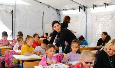 Depremzede Çocuklara Sanat Terapisi