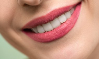 Sağlıklı Ağız ve Diş Sağlığı Özgüveni Artırıyor