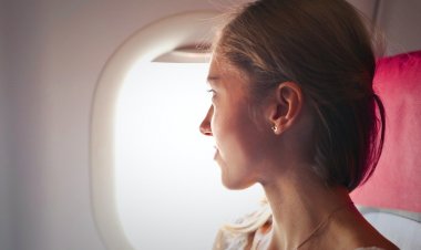 Uzman Uyarısı: Uçuş Sırasındaki Kulak Ağrılarını Ciddiye Alın