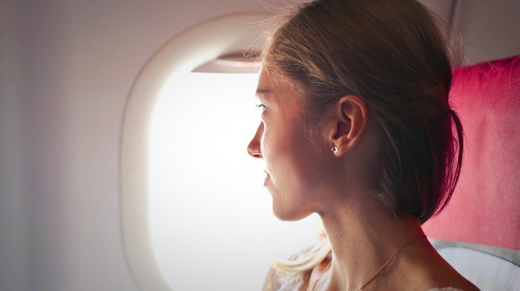 Uzman Uyarısı: Uçuş Sırasındaki Kulak Ağrılarını Ciddiye Alın