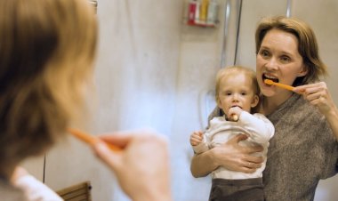 Bebeklerde Diş Fırçalama Ne Zaman Başlamalı?